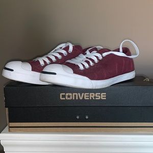 Burgundy Converse in Size 6, Hardly Worn